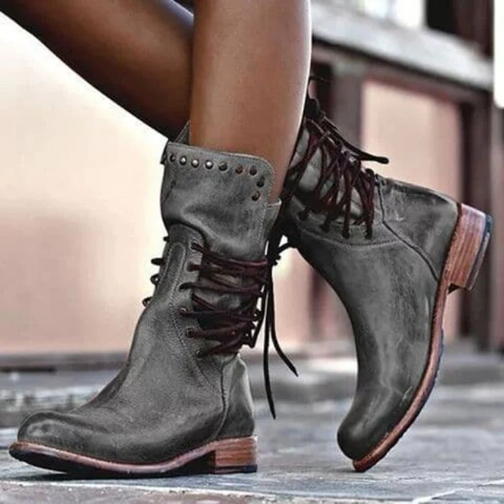 SUE™|CLASSIC LACE-UP BOOTS