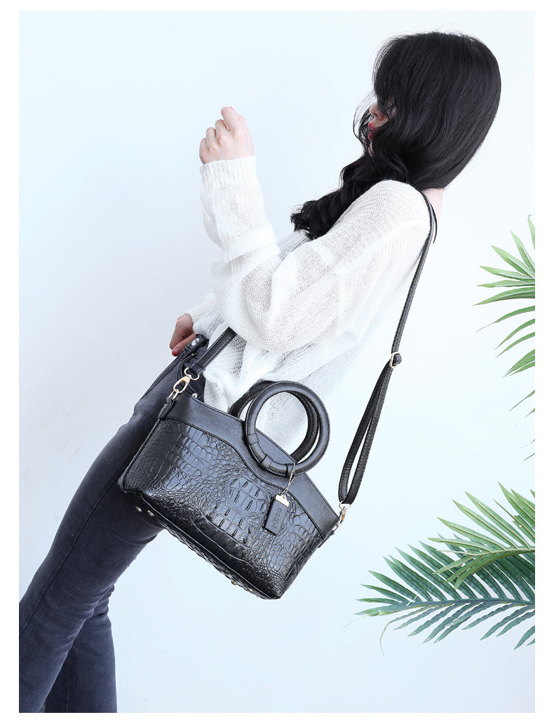 FRANCES™|CLASSIC HERITAGE SHOULDER BAG