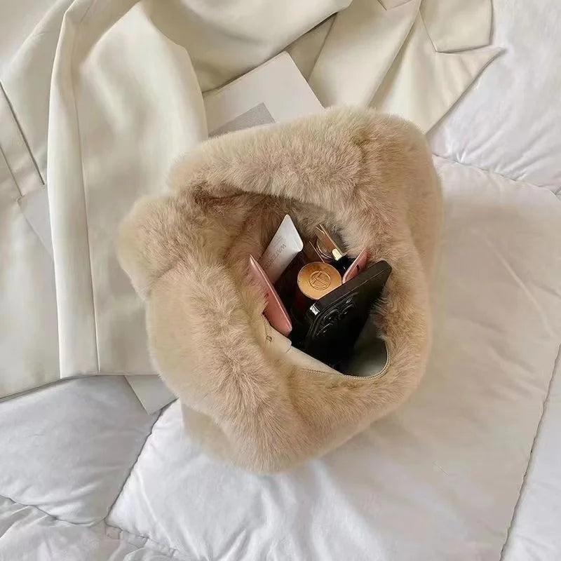 DANICA™|SHOULDER BAG