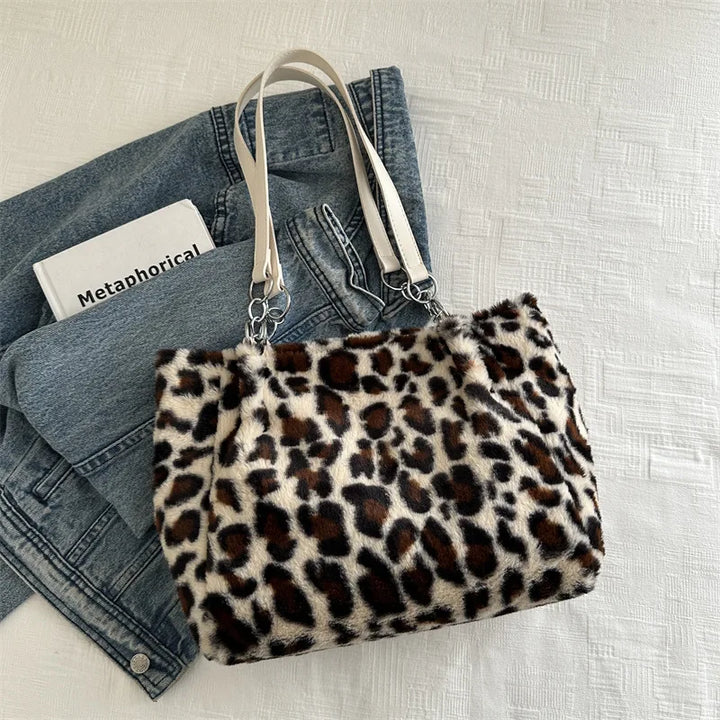 OLIVE™|TOTE BAG IN ANIMAL PRINT