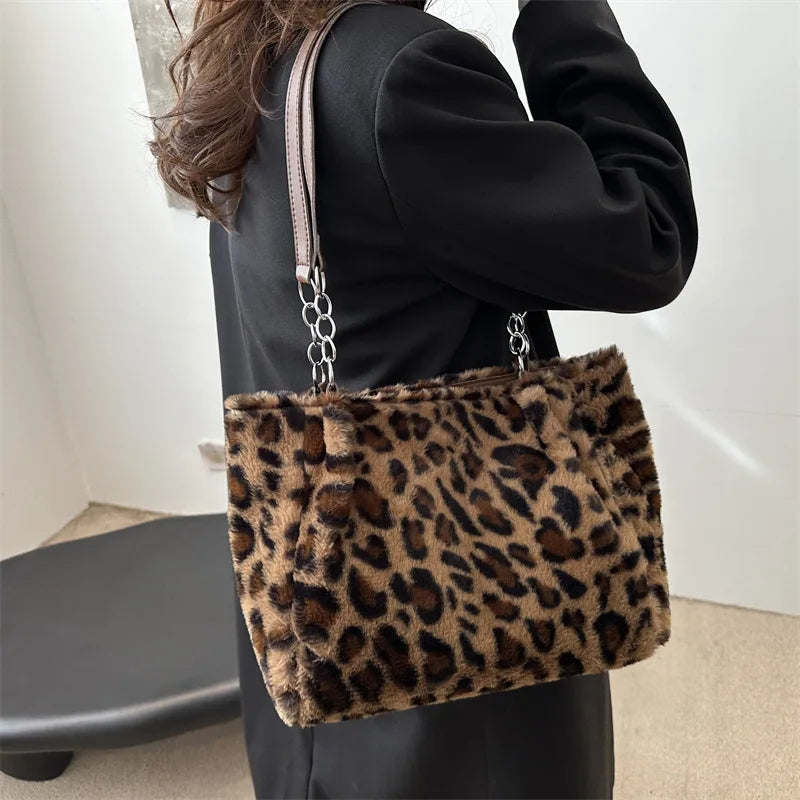 OLIVE™|TOTE BAG IN ANIMAL PRINT