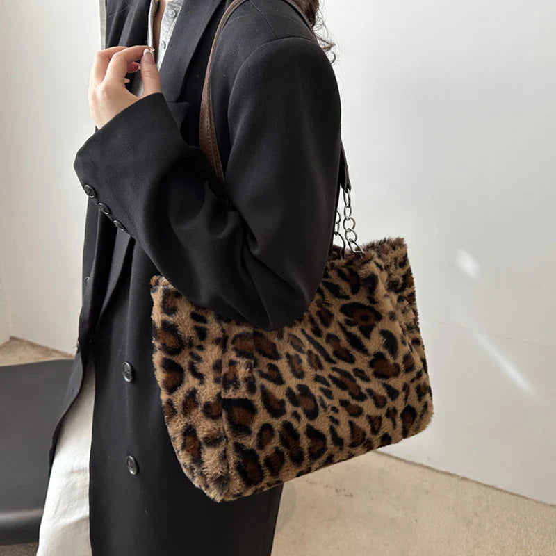 OLIVE™|TOTE BAG IN ANIMAL PRINT