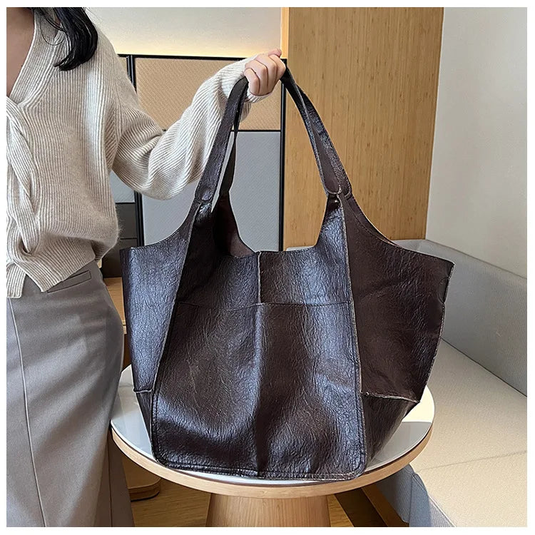 RUTH™|TIMELESS ALLURE TOTE BAG
